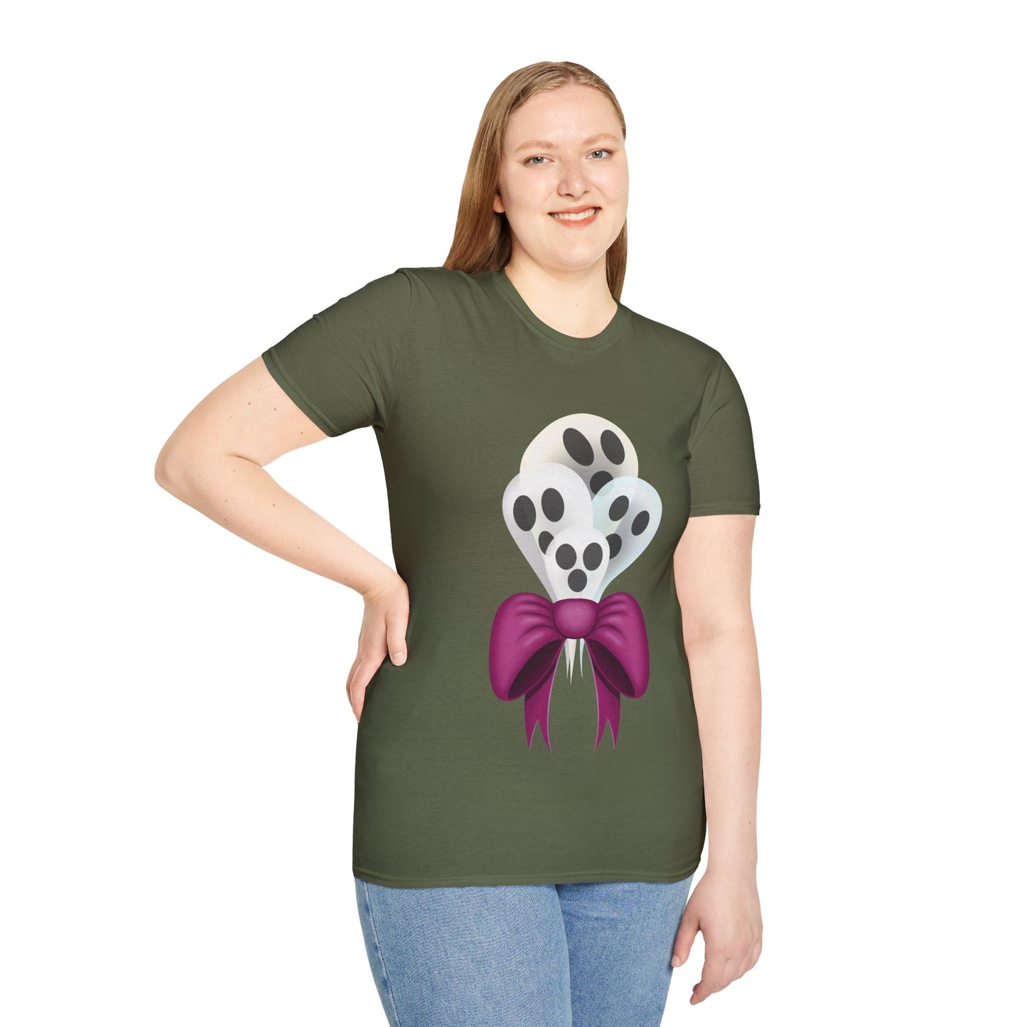 Ghostly Boo-quet T-Shirt, funny romantic Halloween shirt.
