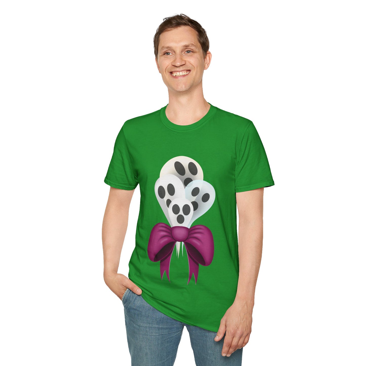 Ghostly Boo-quet T-Shirt, funny romantic Halloween shirt.