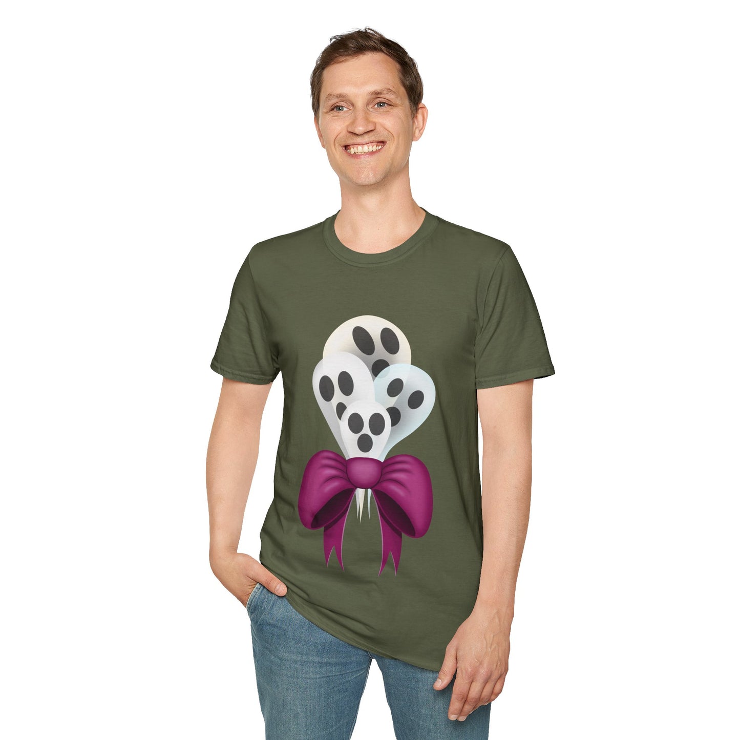 Ghostly Boo-quet T-Shirt, funny romantic Halloween shirt.