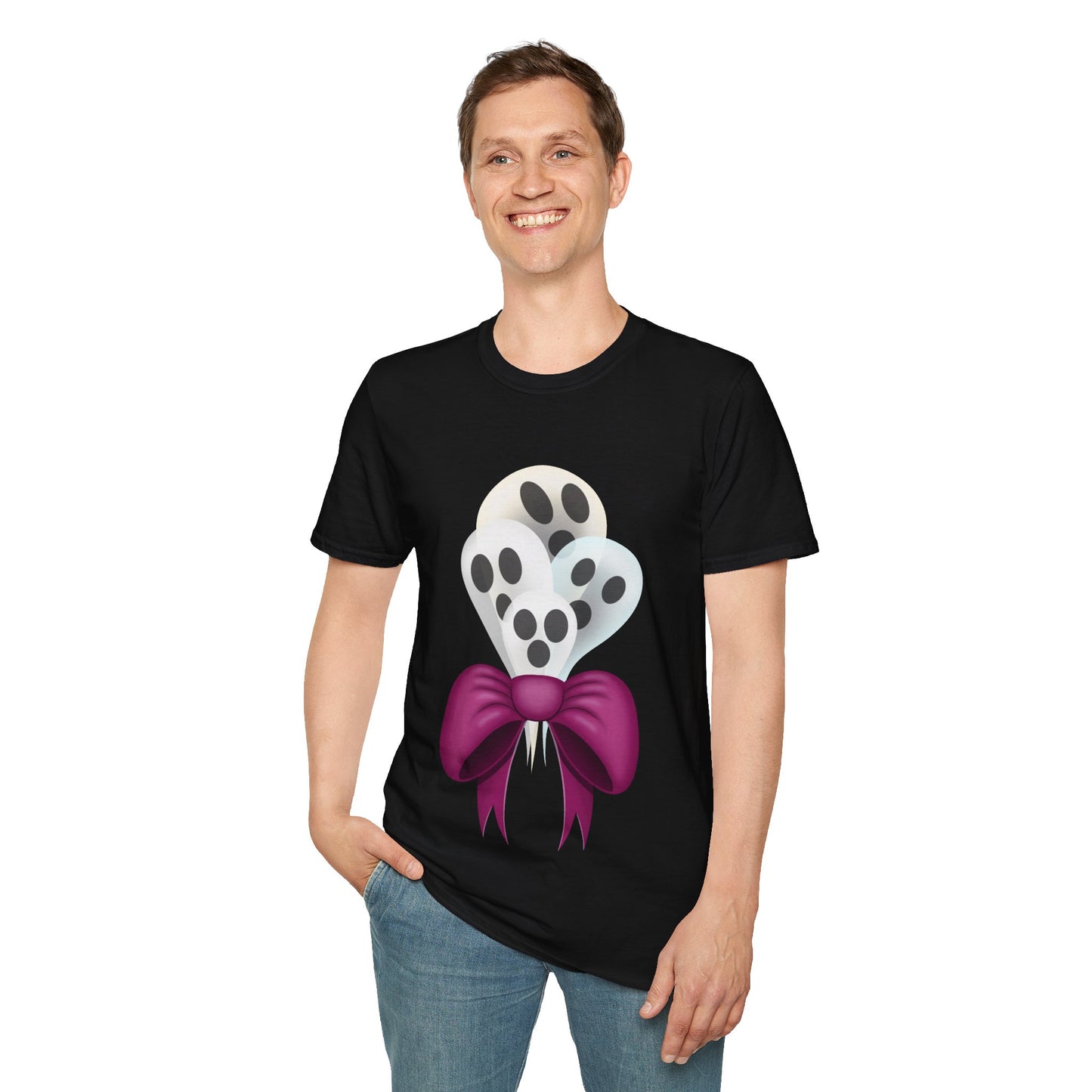 Ghostly Boo-quet T-Shirt, funny romantic Halloween shirt.